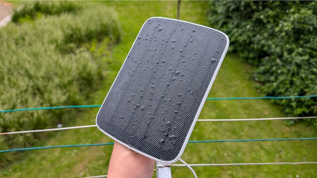 CAMARA IP 3MP EZVIZ EB8 4G EXTERIOR+PANEL SOLAR - Image 2
