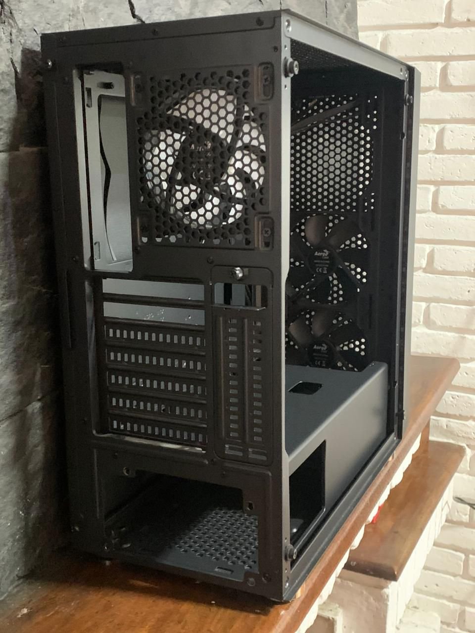 GABINETE GAMER AEROCOOL SKRIBBLE ( SKRIBBLE-G-BK-V1 ) - Image 3